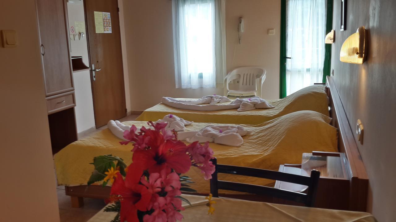 Avlu Apartments 1 Icmeler Ruang foto